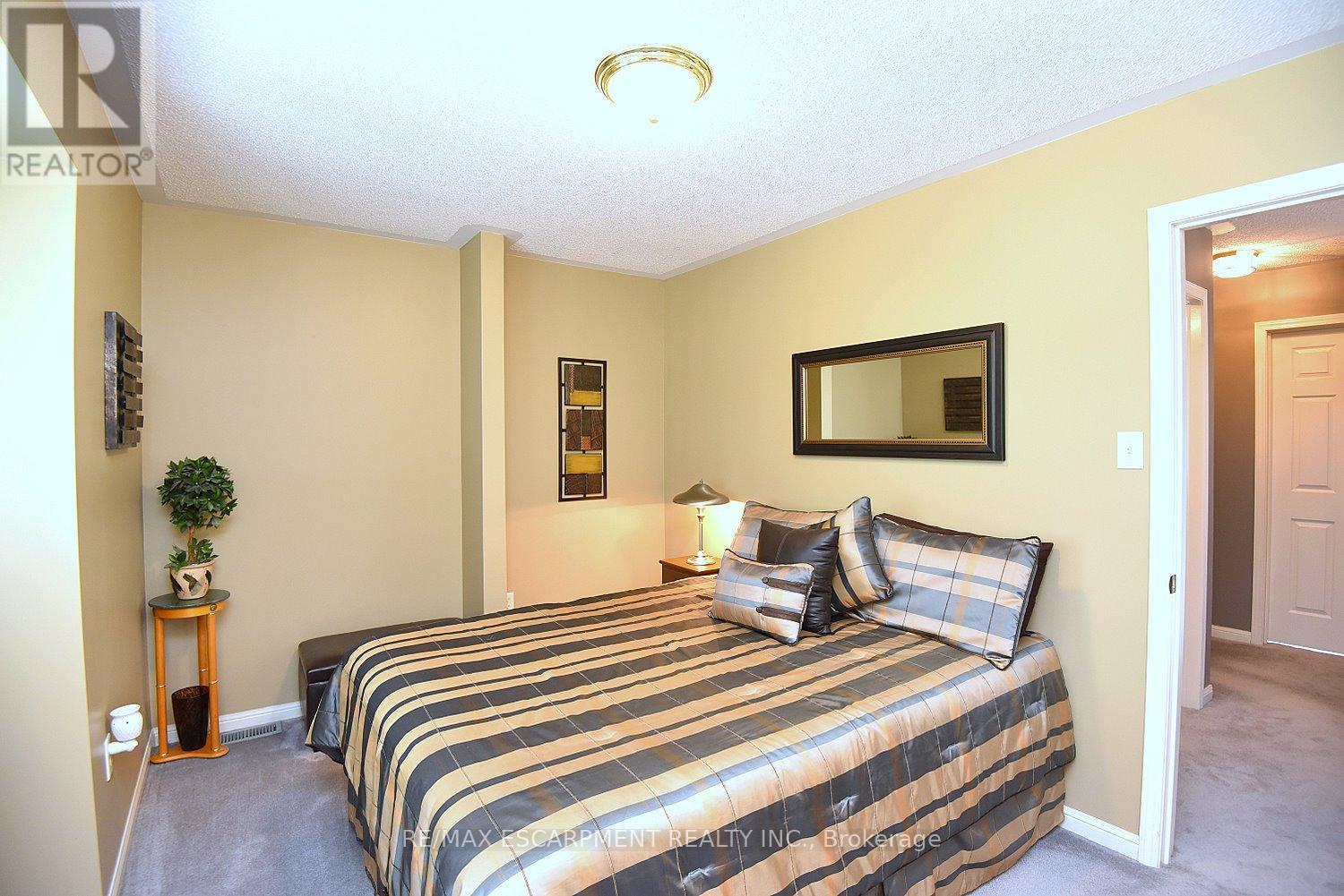5156 Ridgewell Road, Burlington, ON