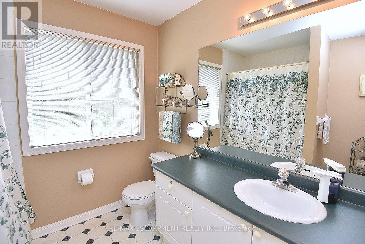 5156 Ridgewell Road, Burlington, ON