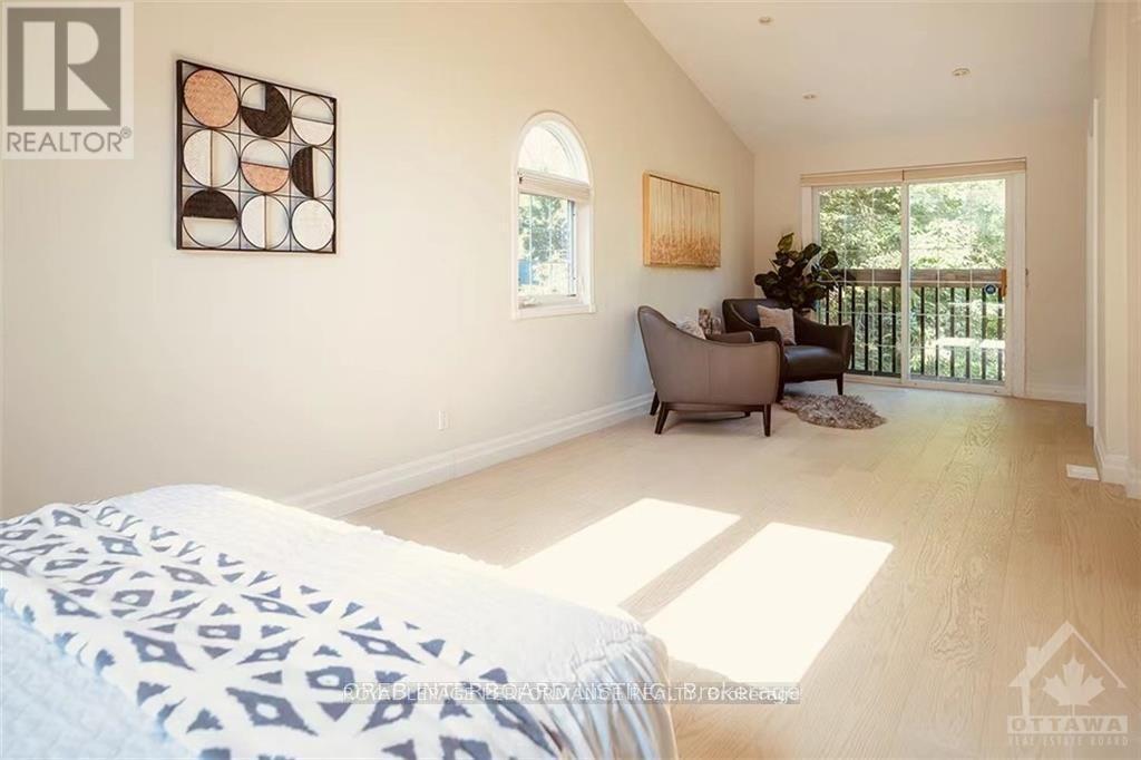2077 Palmer Avenue, Ottawa, ON