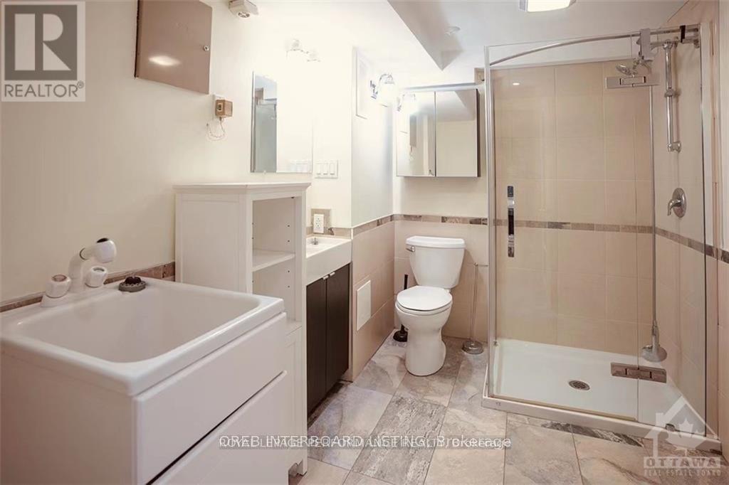 2077 Palmer Avenue, Ottawa, ON