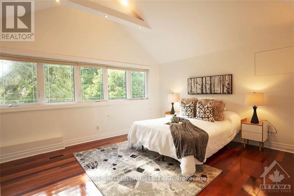 2077 Palmer Avenue, Ottawa, ON