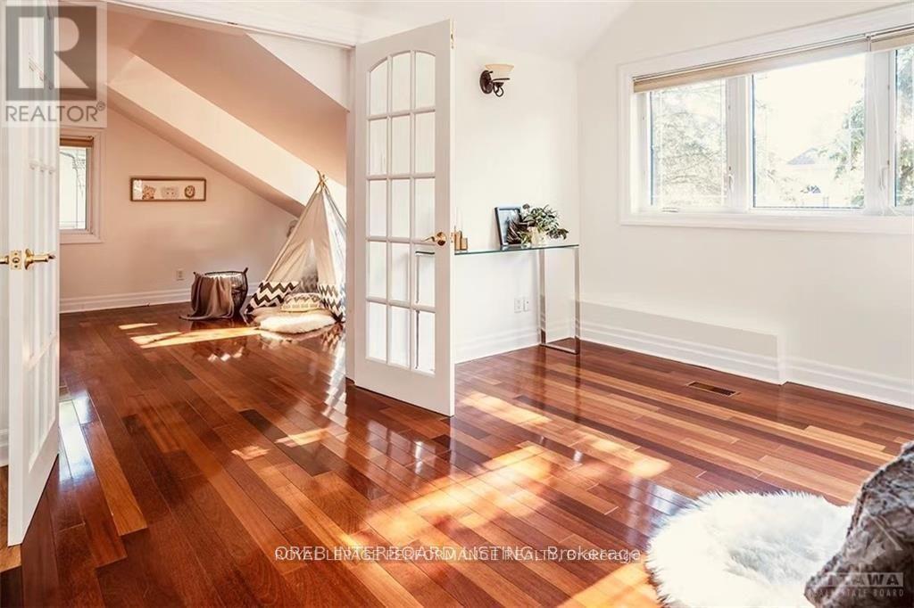 2077 Palmer Avenue, Ottawa, ON
