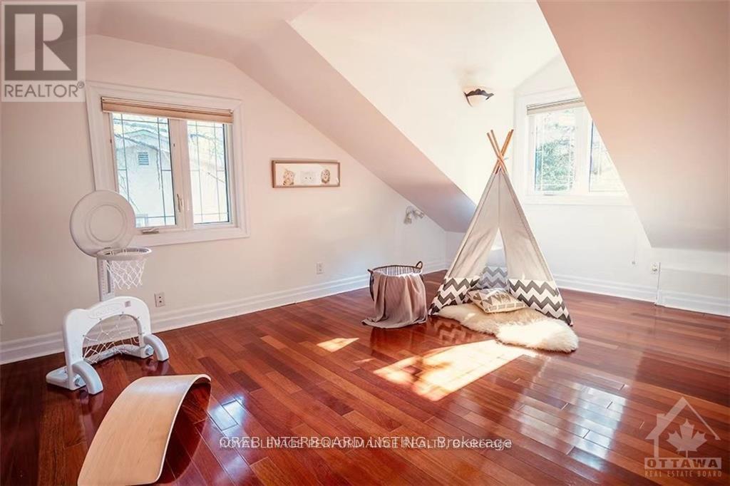 2077 Palmer Avenue, Ottawa, ON