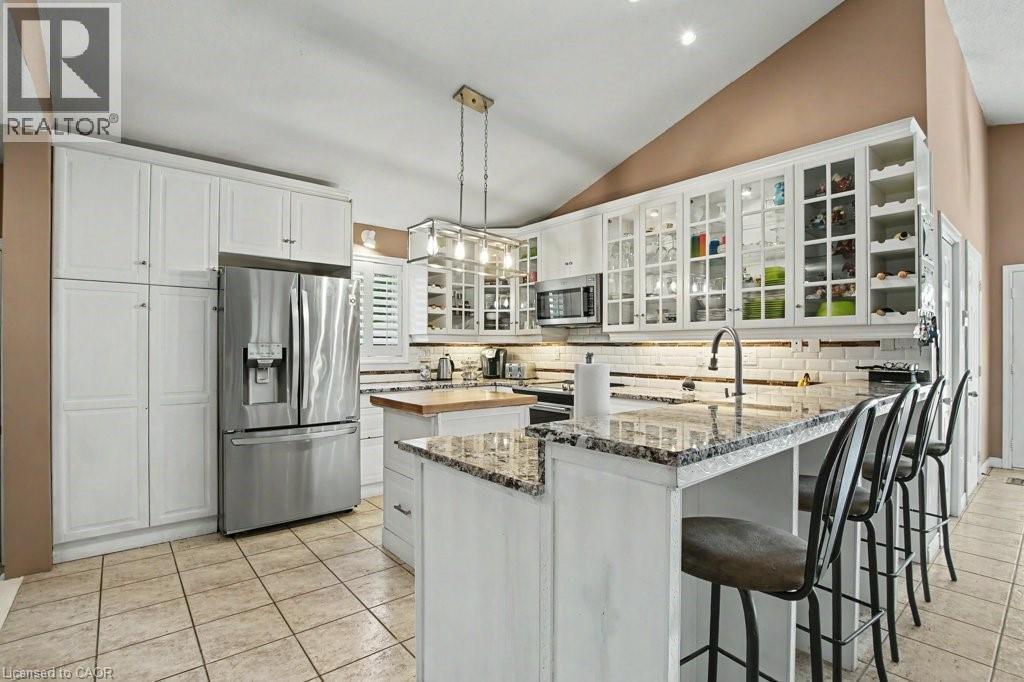6 Theodore Drive, Hamilton, ON