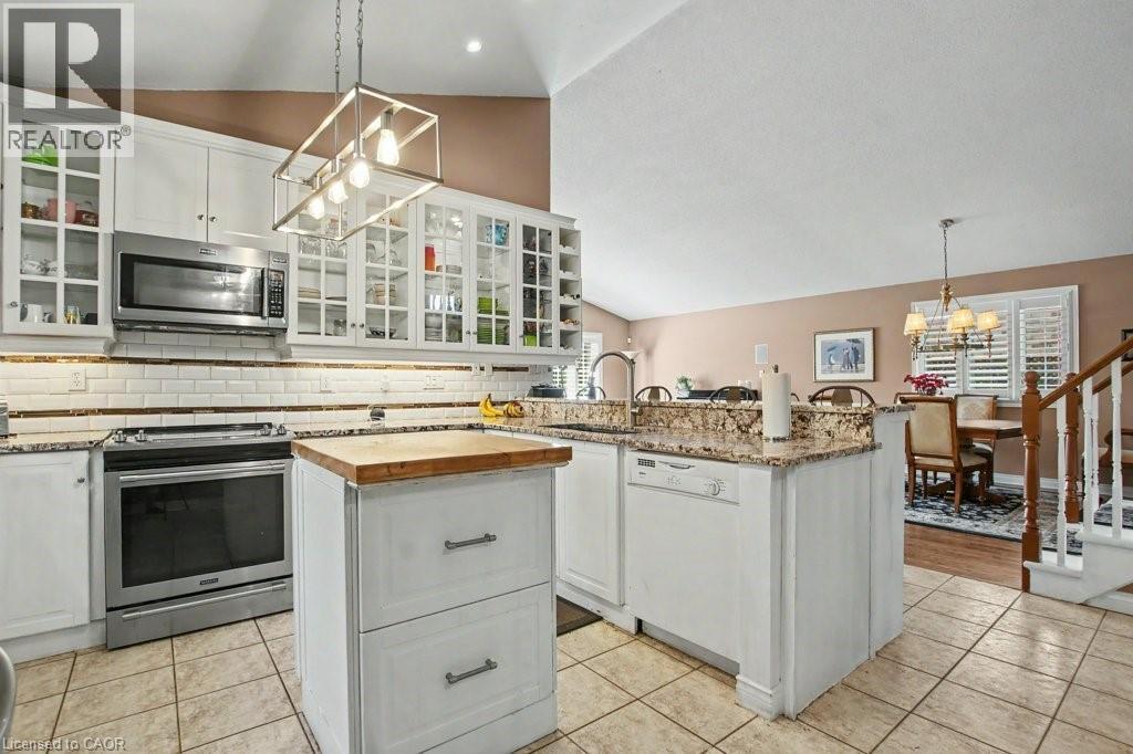6 Theodore Drive, Hamilton, ON