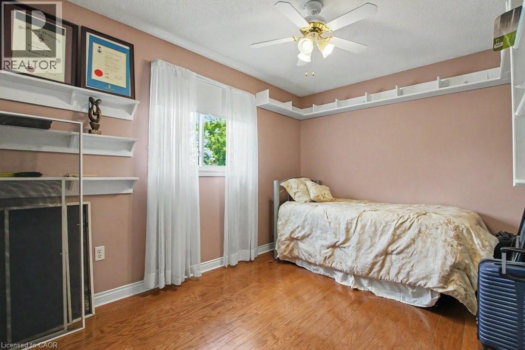 6 Theodore Drive, Hamilton, ON
