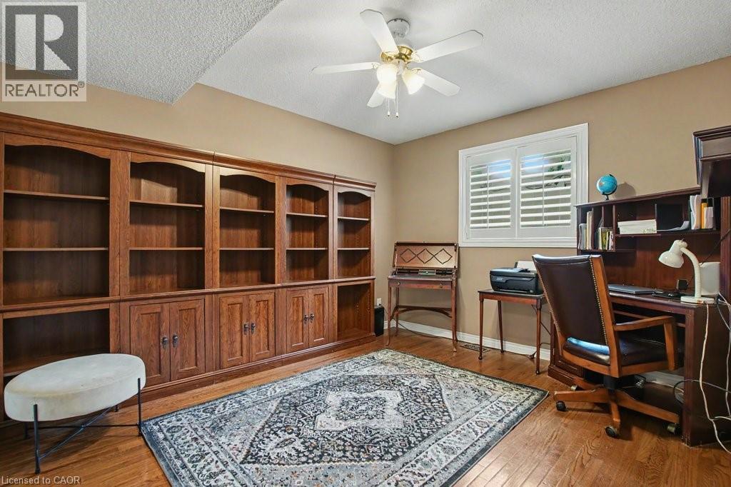 6 Theodore Drive, Hamilton, ON