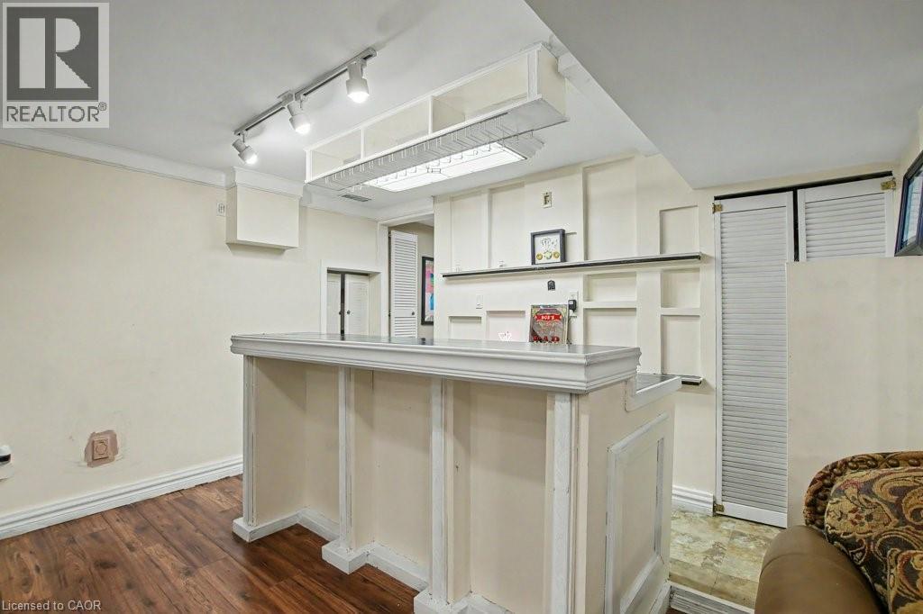 6 Theodore Drive, Hamilton, ON