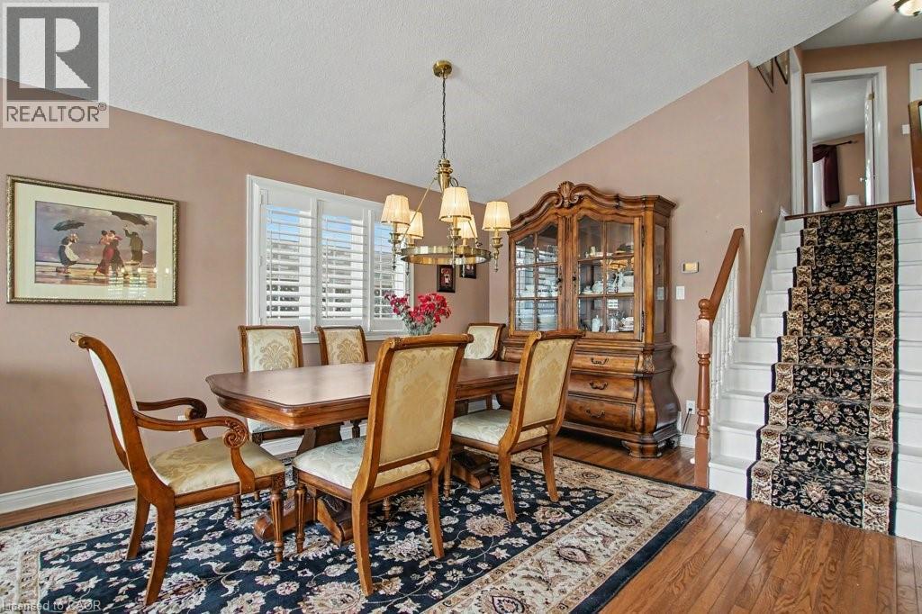 6 Theodore Drive, Hamilton, ON