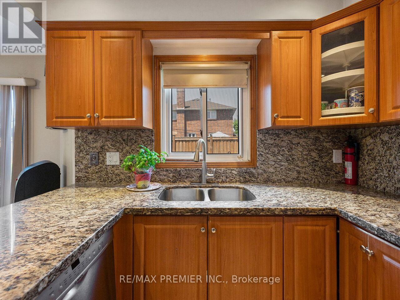39 Brydon Court, Vaughan, ON