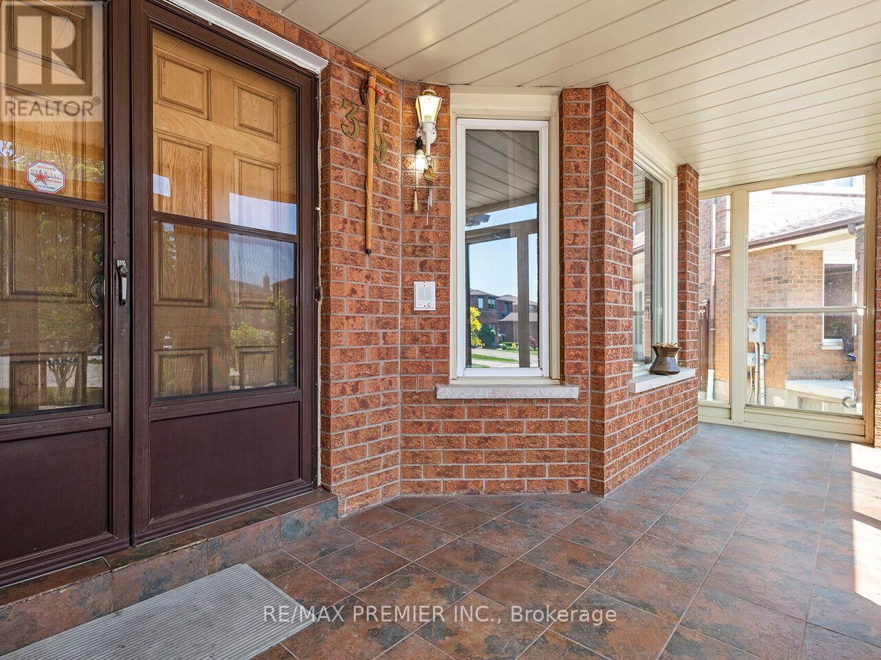 39 Brydon Court, Vaughan, ON