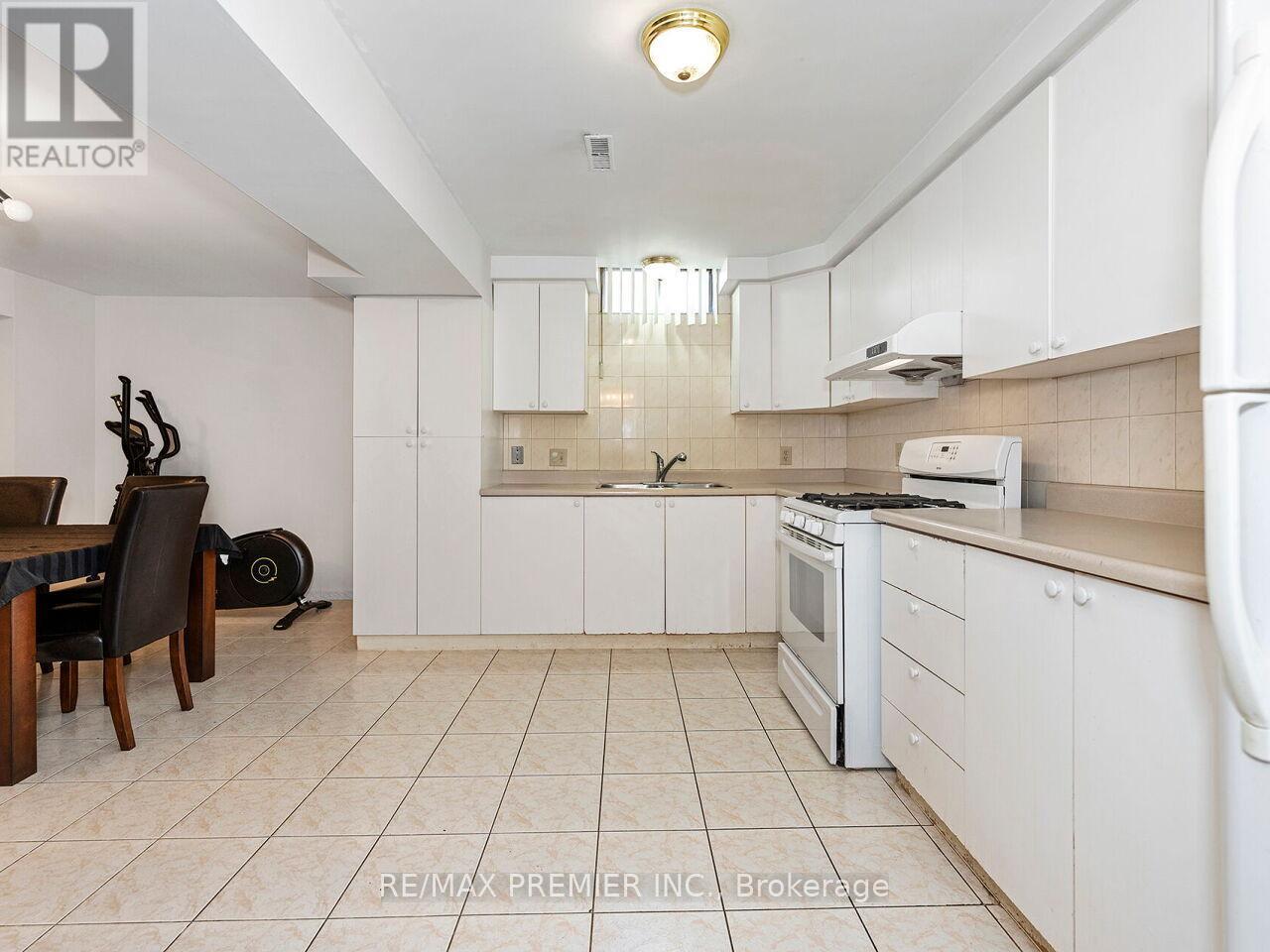39 Brydon Court, Vaughan, ON