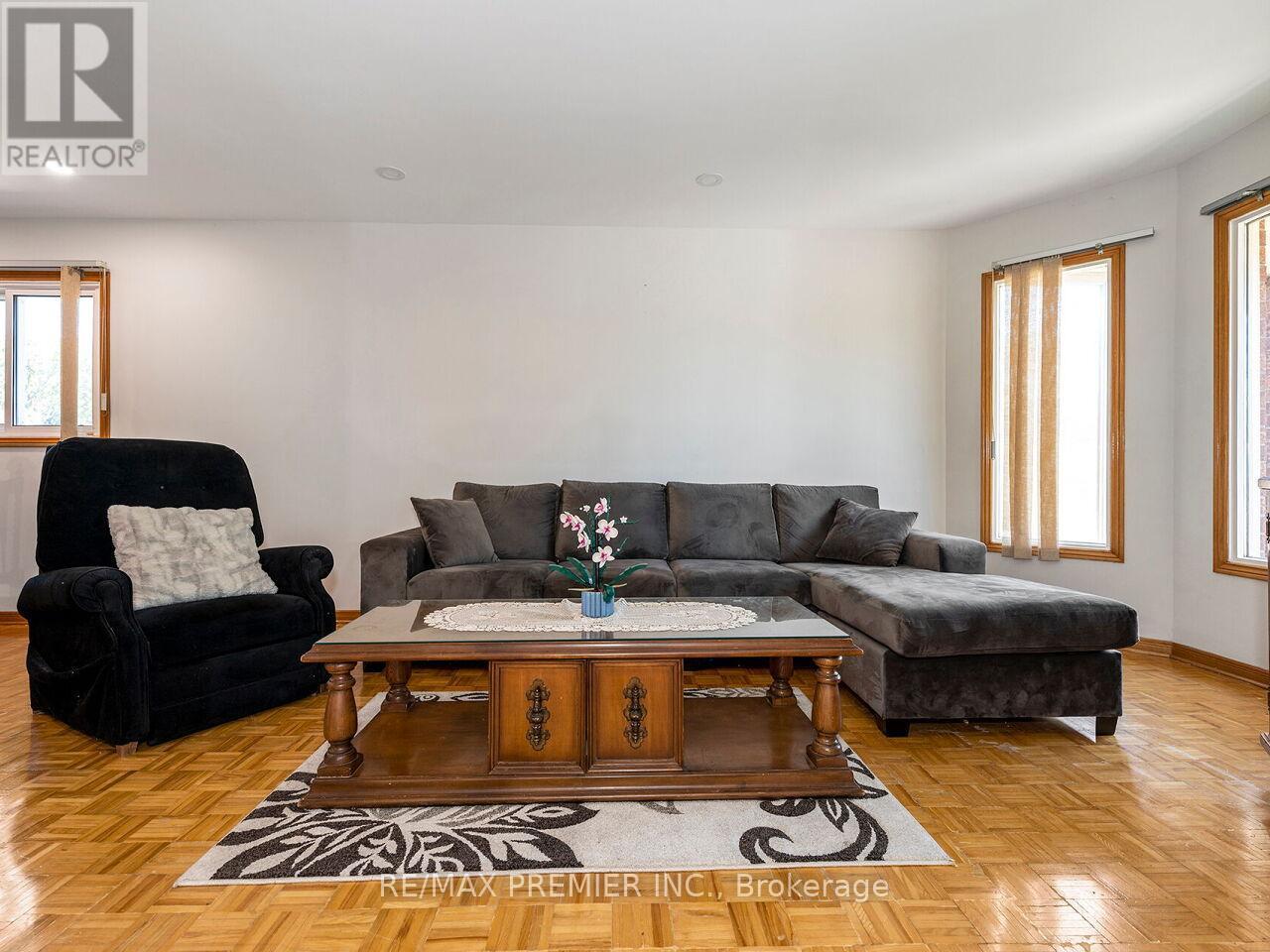 39 Brydon Court, Vaughan, ON