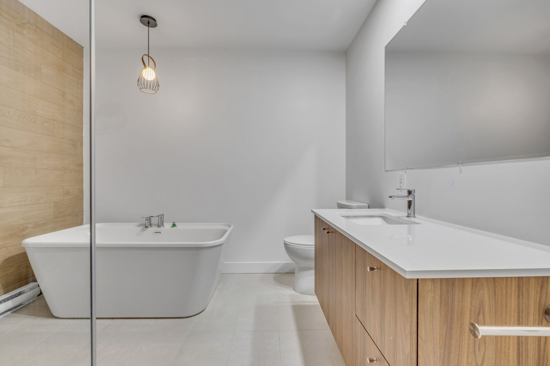 Salle de bains - 33 Rue De St-Rédempteur, Lévis (Les Chutes-De-La-Chaudière-Ouest), QC - Indoor Photo Showing Bathroom