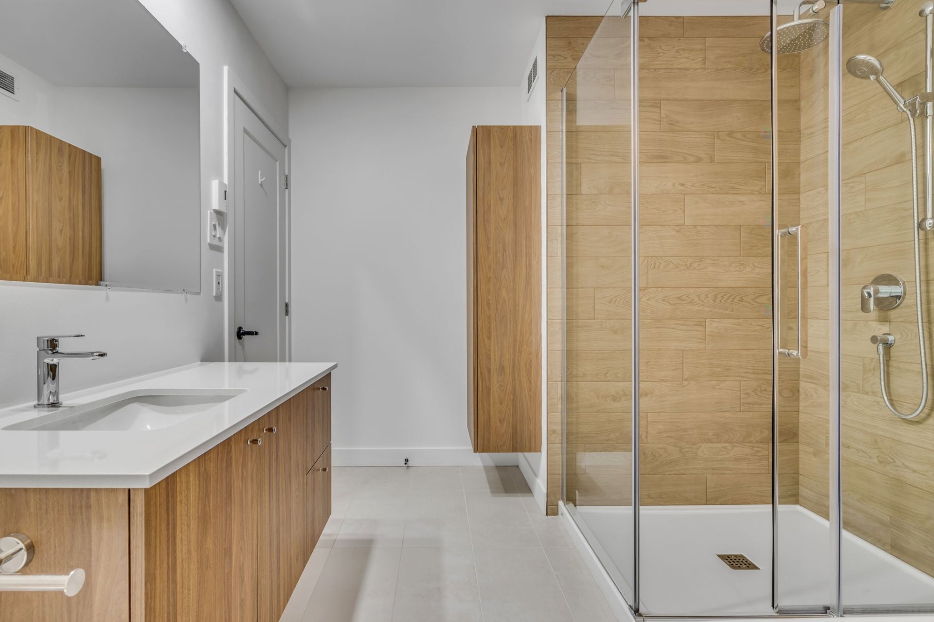 Salle de bains - 33 Rue De St-Rédempteur, Lévis (Les Chutes-De-La-Chaudière-Ouest), QC - Indoor Photo Showing Bathroom