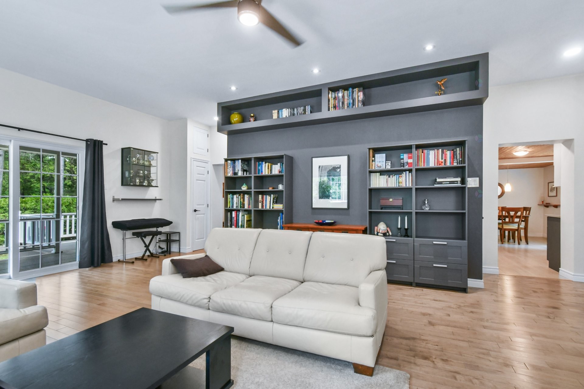 Living Room - 995 4E Rang, Saint-Calixte, QC - Indoor Photo Showing Living Room