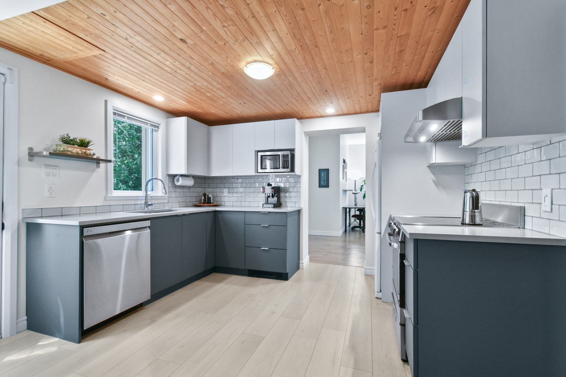 Kitchen - 995 4E Rang, Saint-Calixte, QC - Indoor Photo Showing Kitchen With Upgraded Kitchen