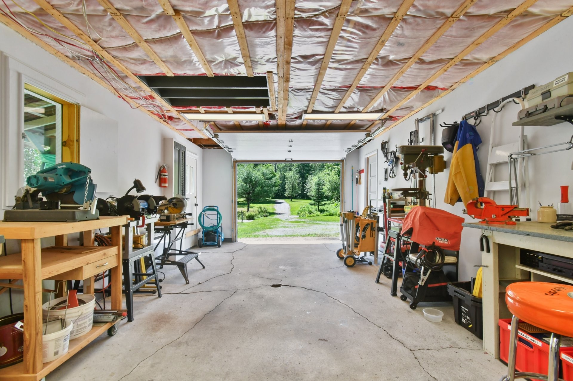Garage - 995 4E Rang, Saint-Calixte, QC - Indoor Photo Showing Other Room