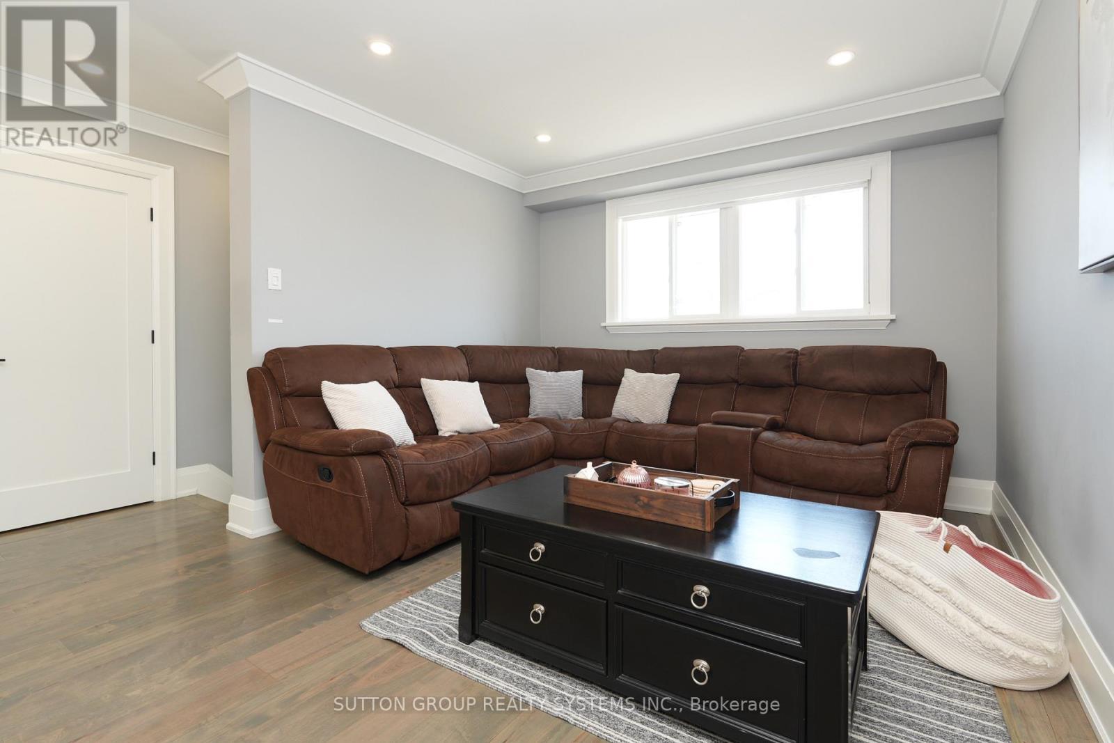 70 Courtleigh Square, Brampton, ON