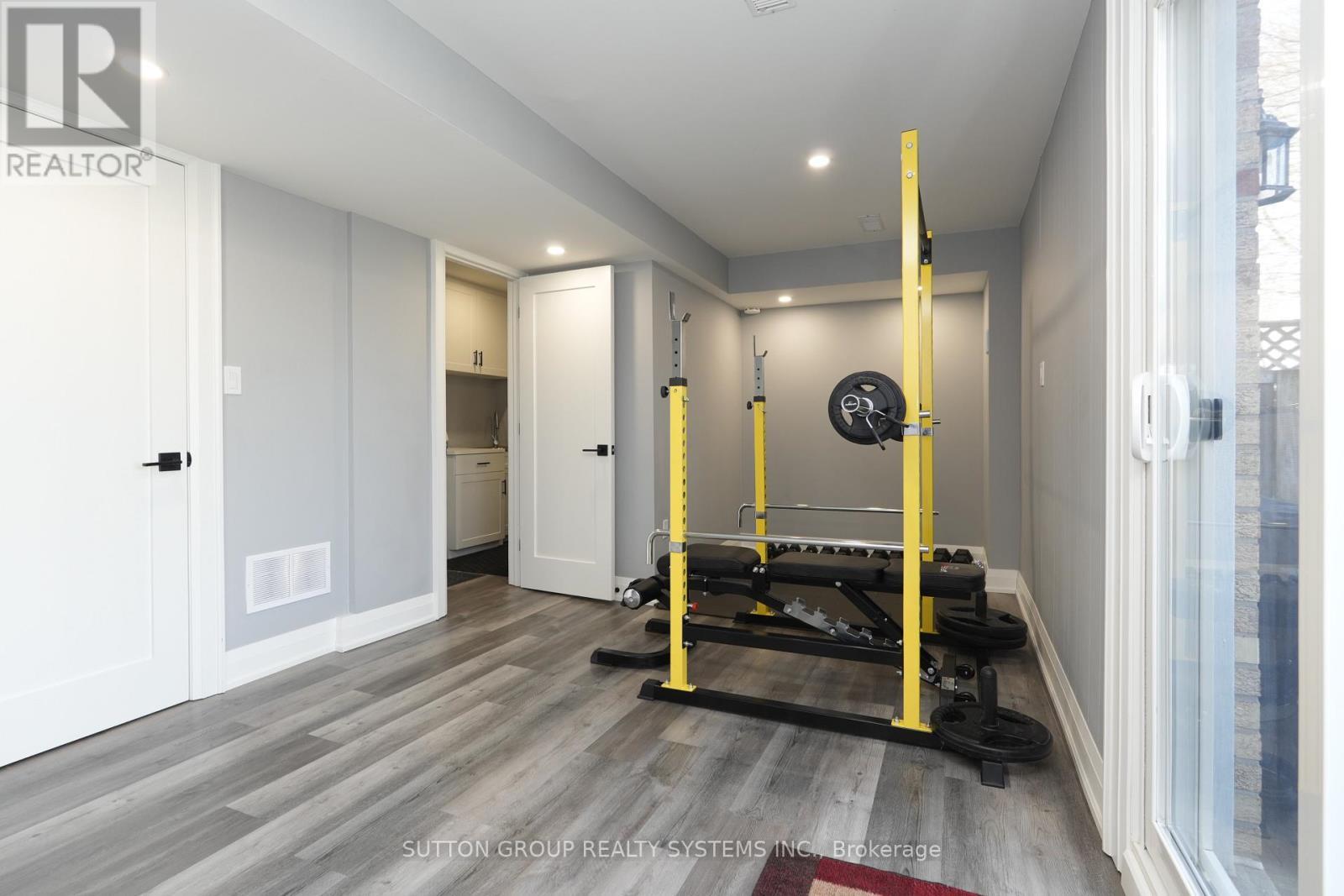 70 Courtleigh Square, Brampton, ON