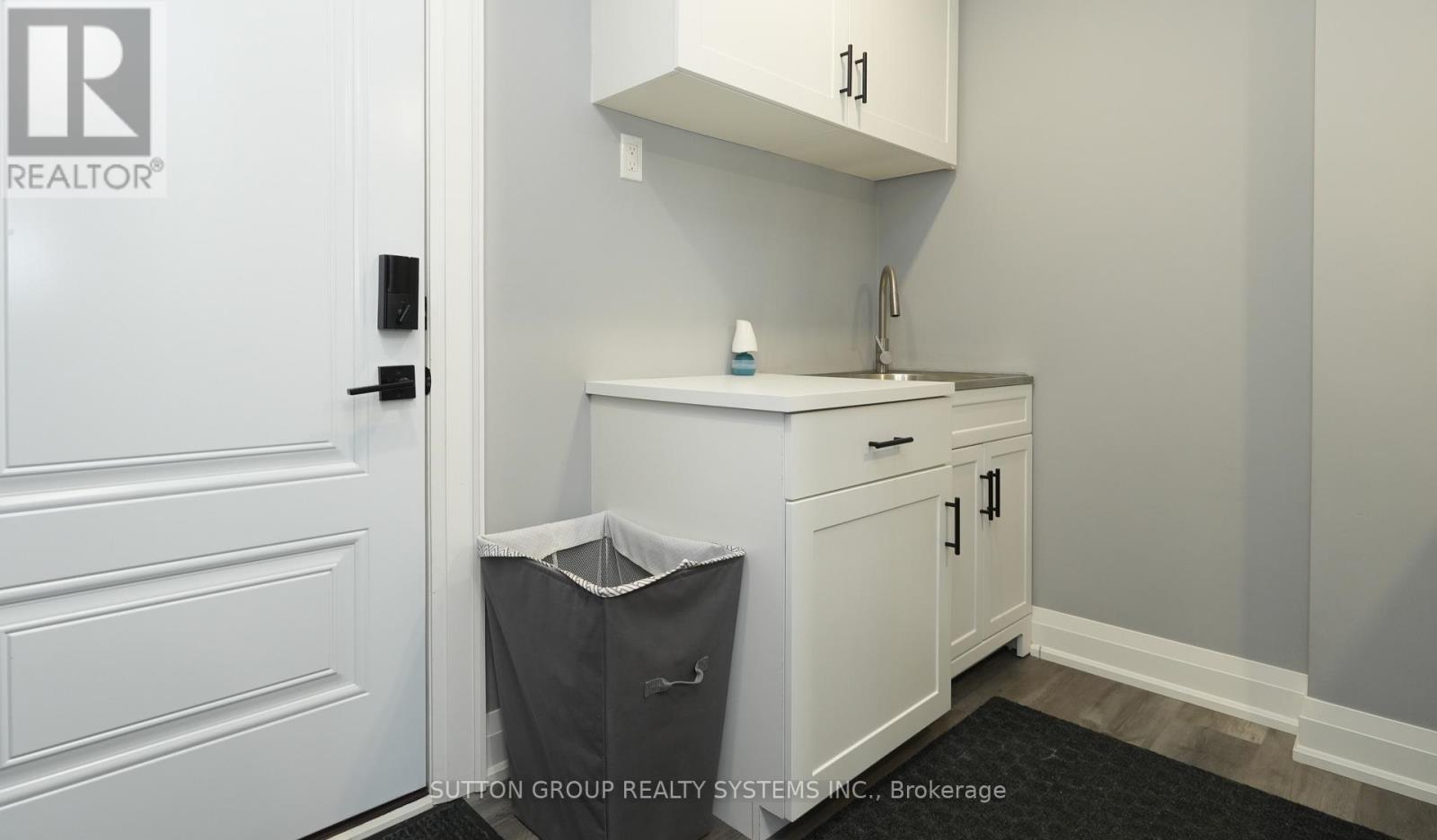 70 Courtleigh Square, Brampton, ON