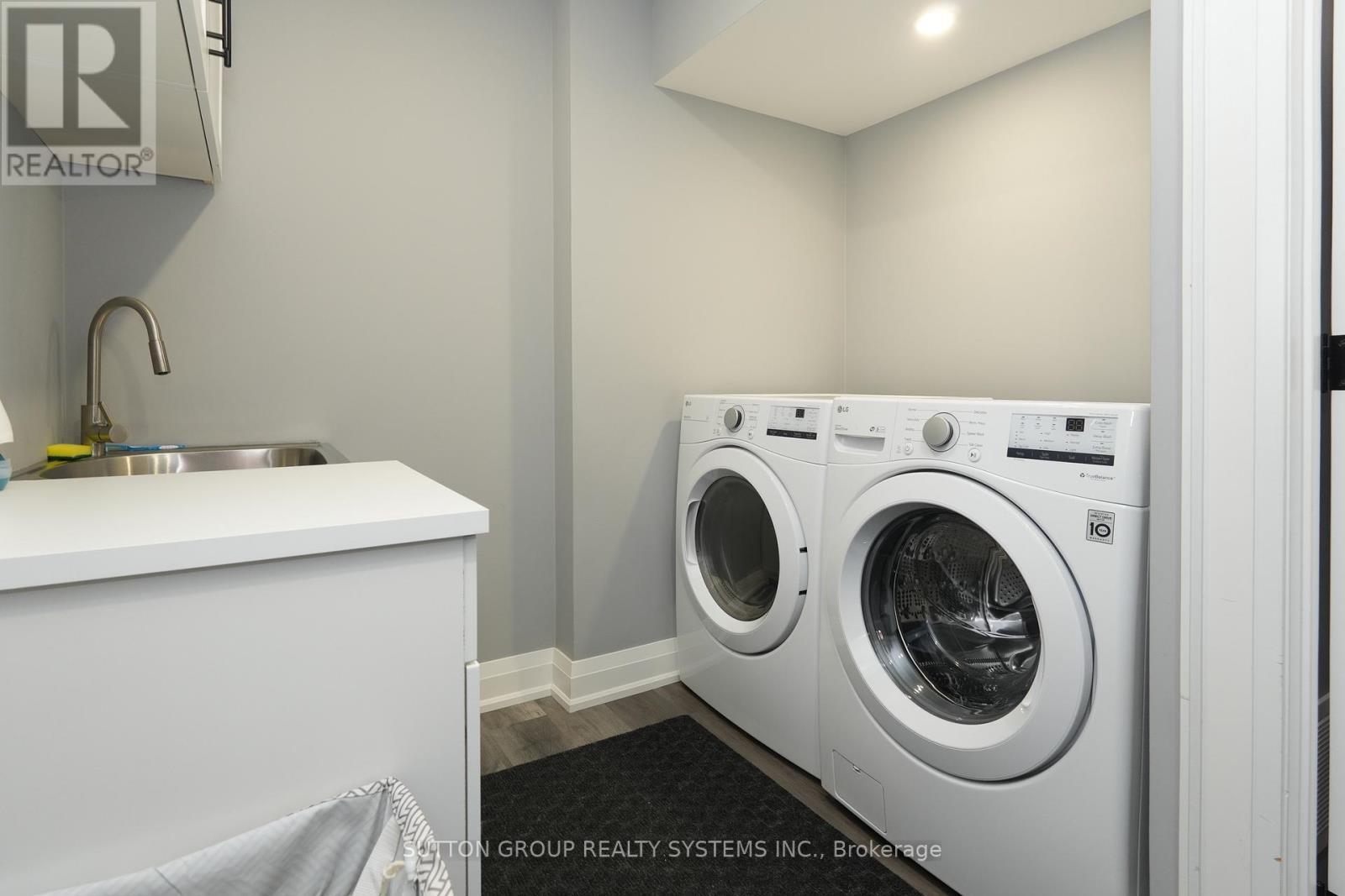 70 Courtleigh Square, Brampton, ON
