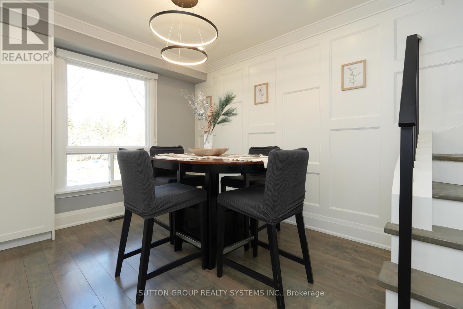 70 Courtleigh Square, Brampton, ON