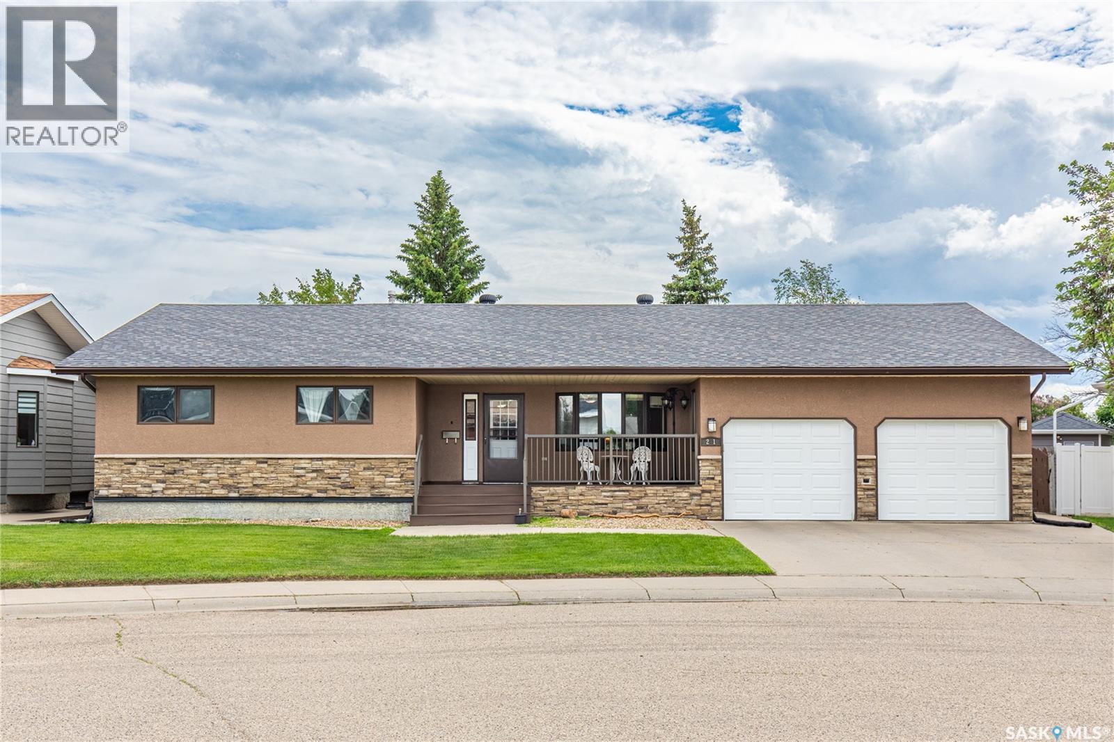 21 Thorn Crescent, Moose Jaw, SK