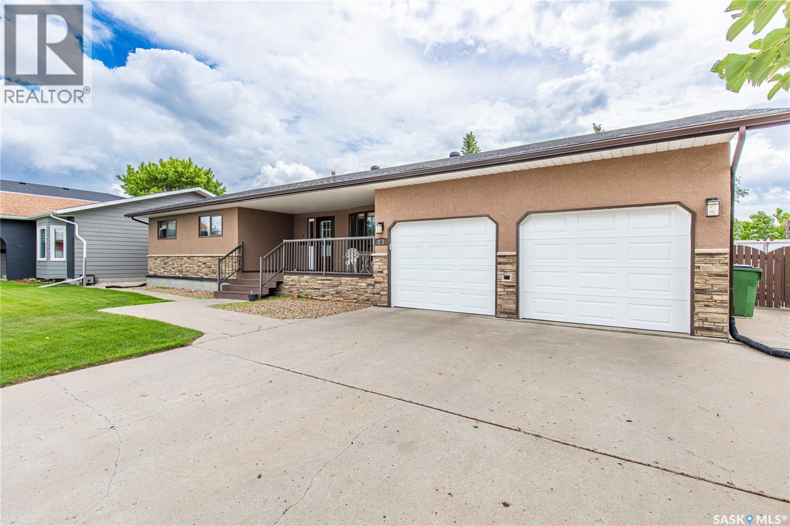 21 Thorn Crescent, Moose Jaw, SK