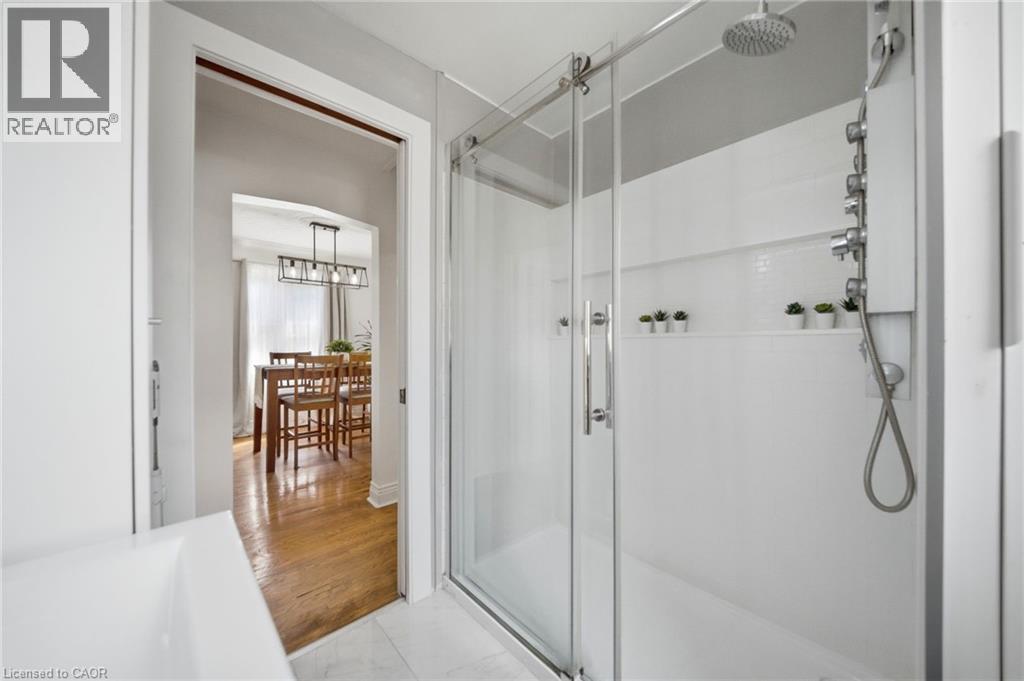 280 East 11Th Street, Hamilton, ON