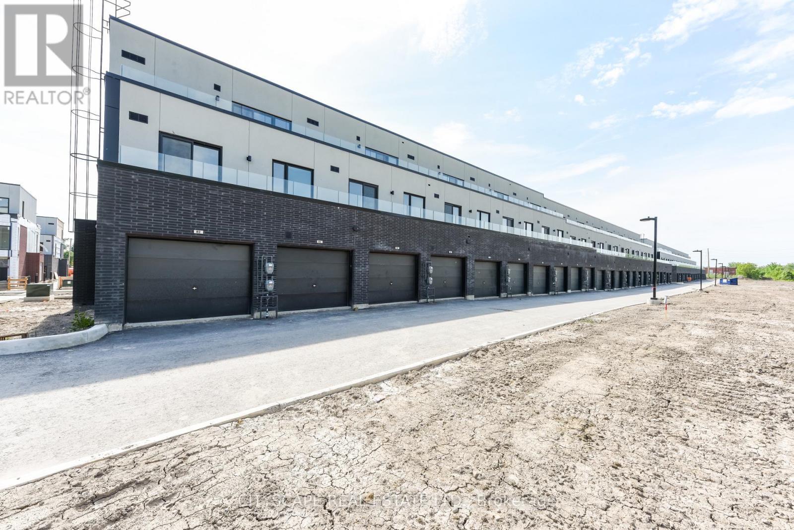 92 - 92 Everett Common, St. Catharines, ON