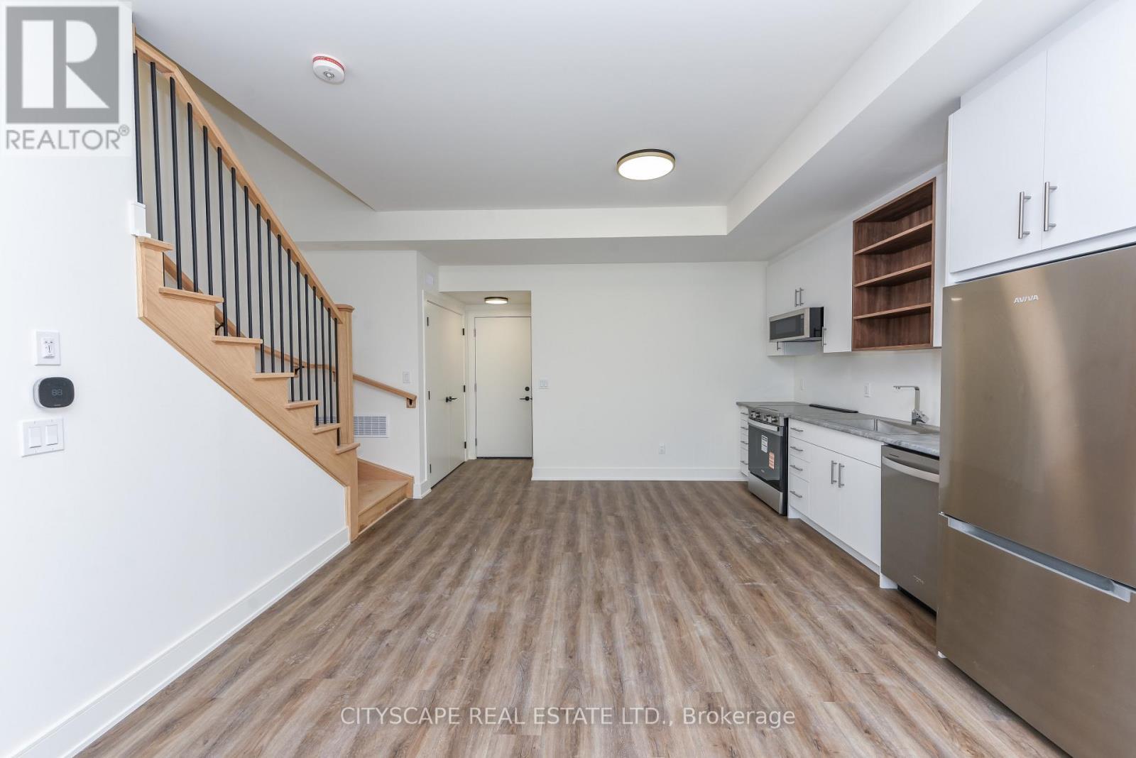 92 - 92 Everett Common, St. Catharines, ON