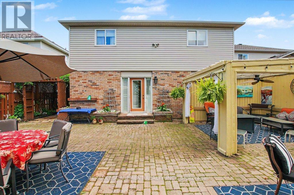 6 Theodore Drive, Hamilton, ON