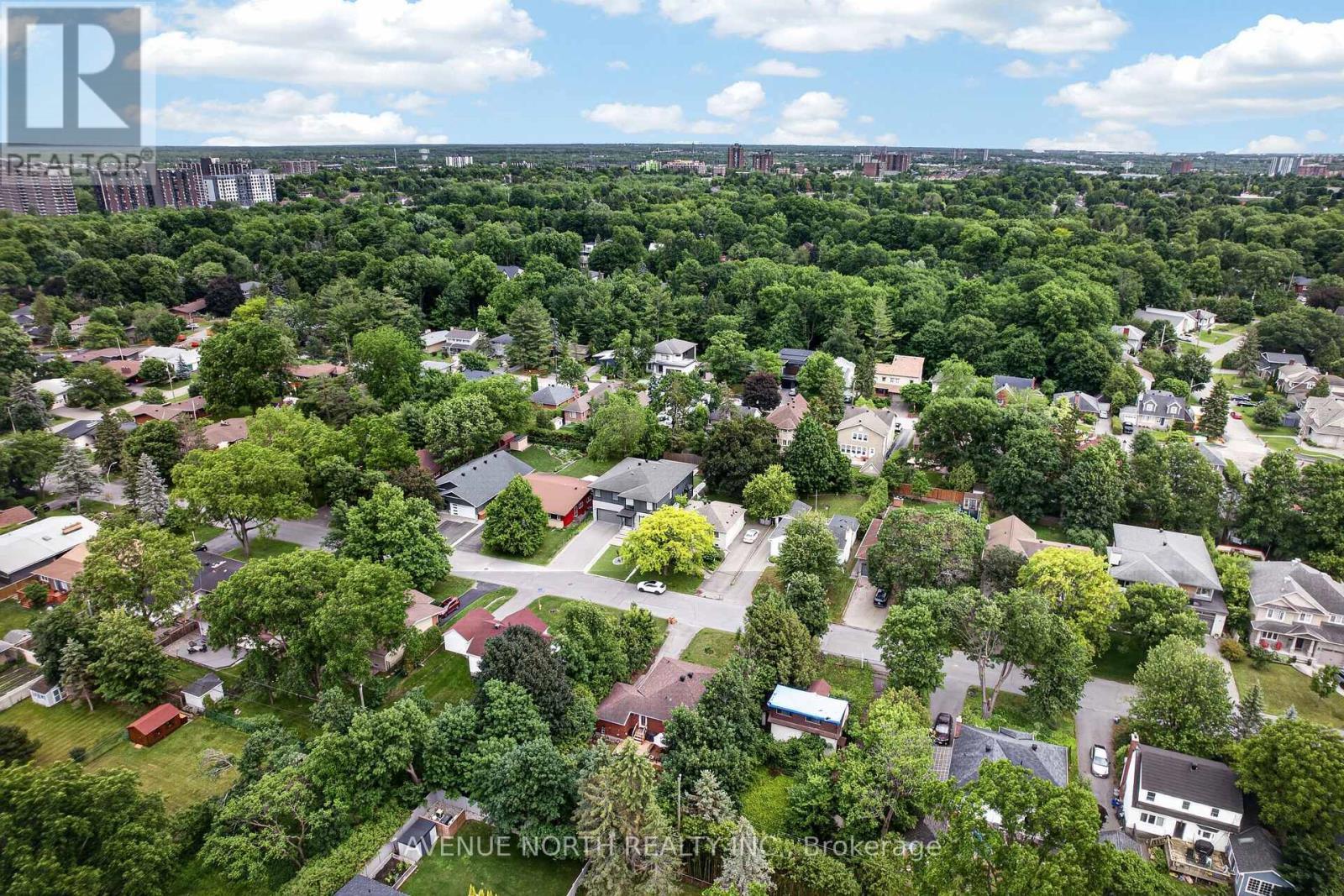 305 Mountbatten Avenue, Ottawa, ON
