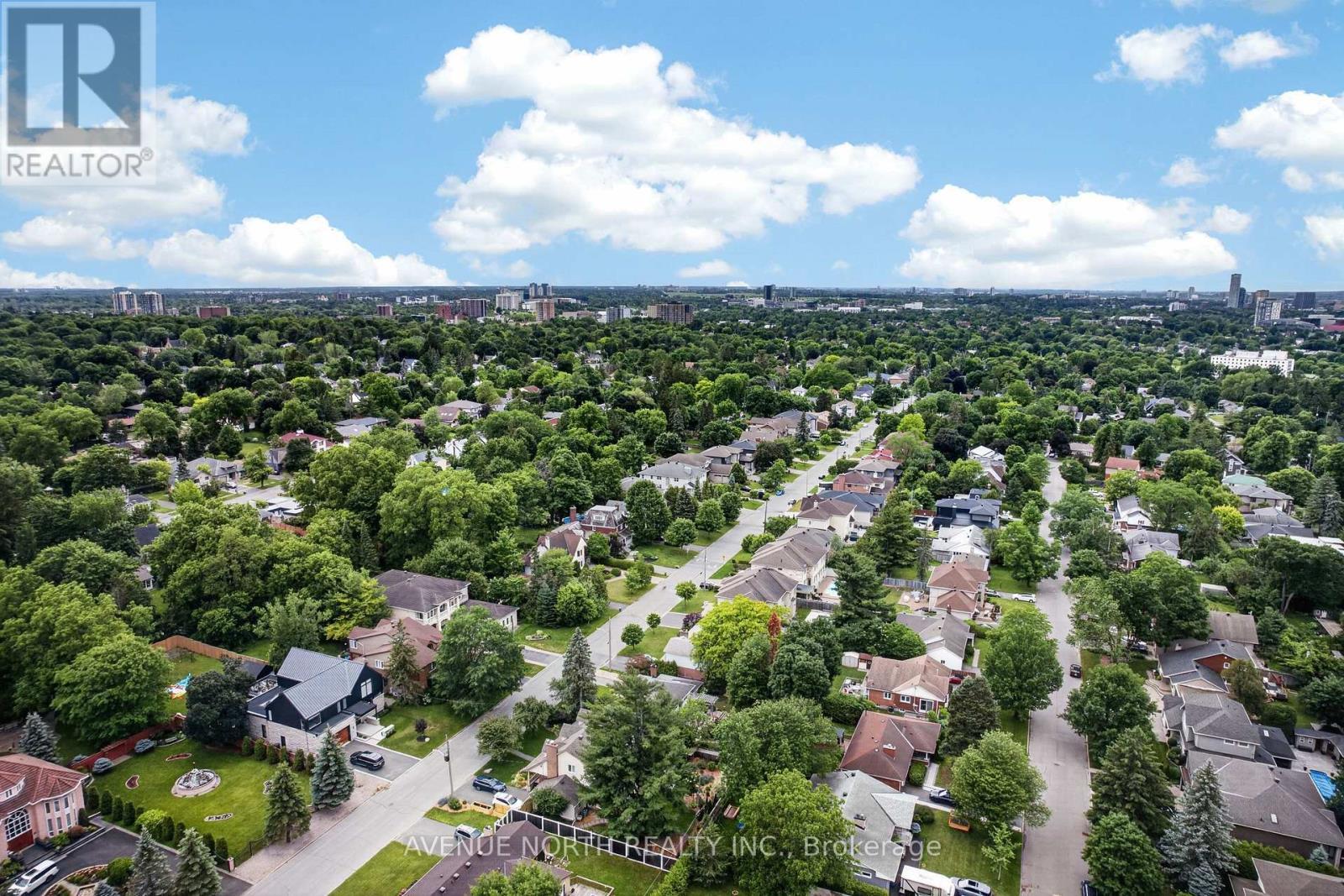 305 Mountbatten Avenue, Ottawa, ON