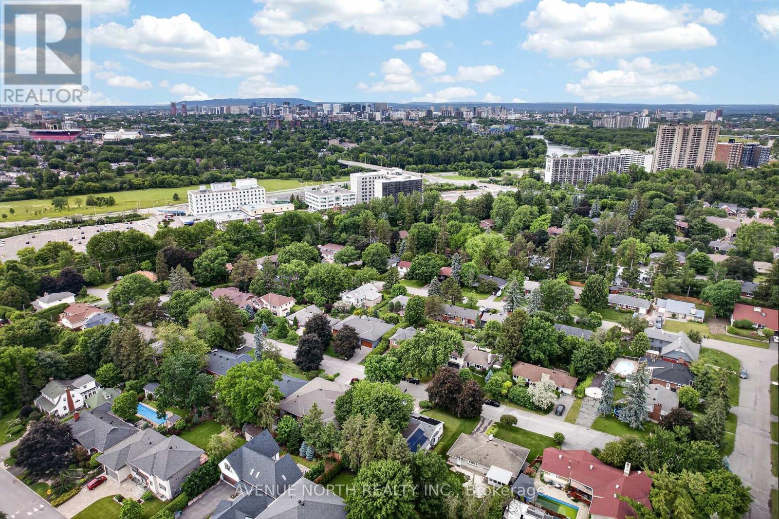 305 Mountbatten Avenue, Ottawa, ON