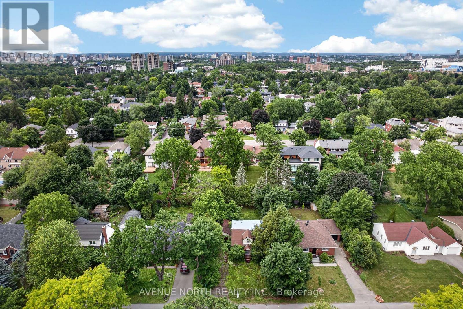 305 Mountbatten Avenue, Ottawa, ON