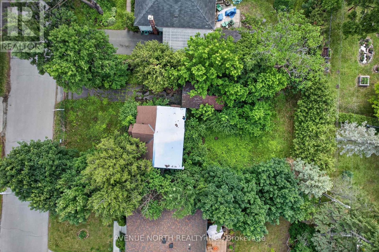 305 Mountbatten Avenue, Ottawa, ON