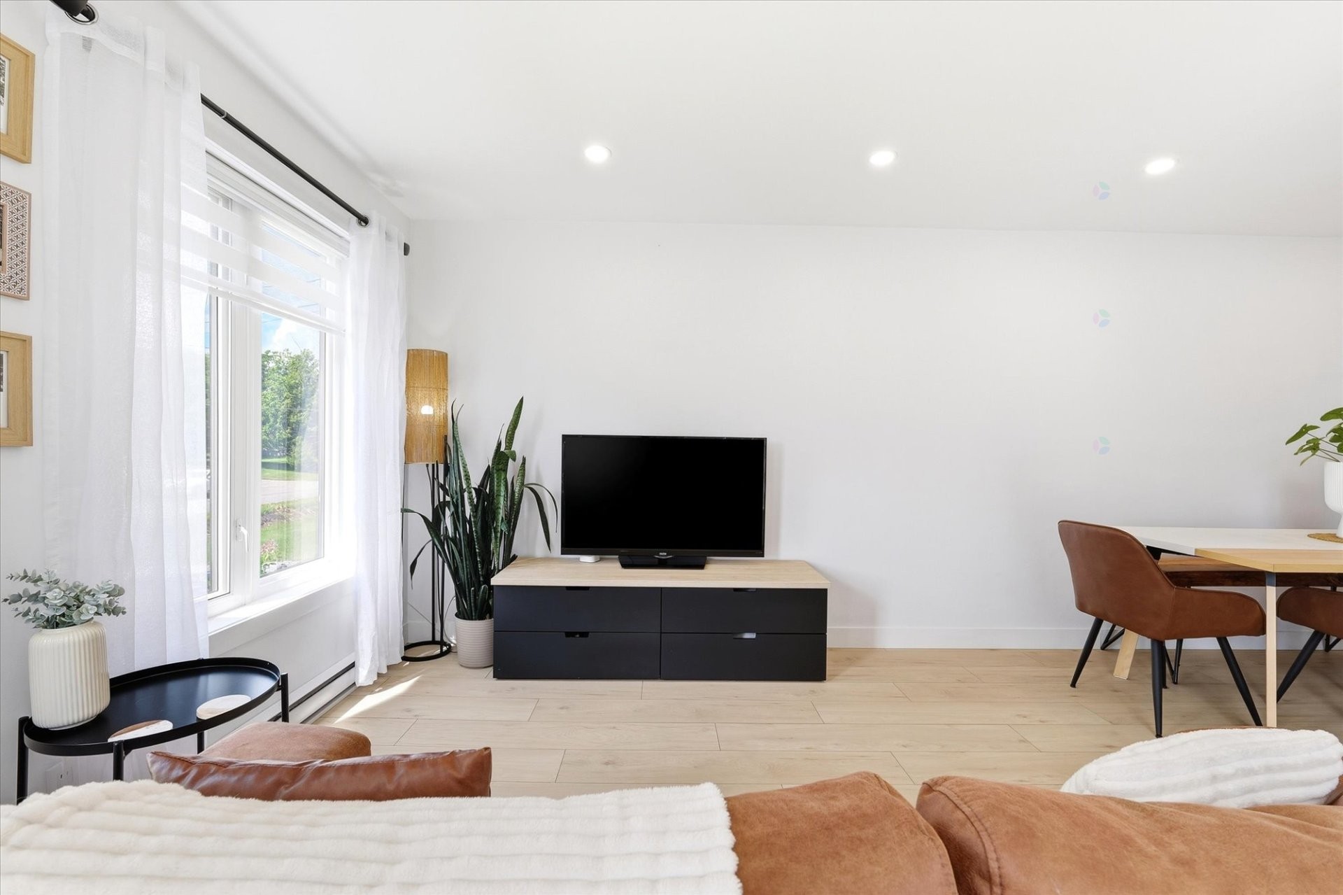 Living Room - 81 Rue Morin, Scott, QC