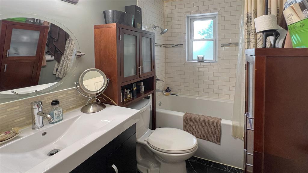 1275 Webster Drive, Sarnia, ON
