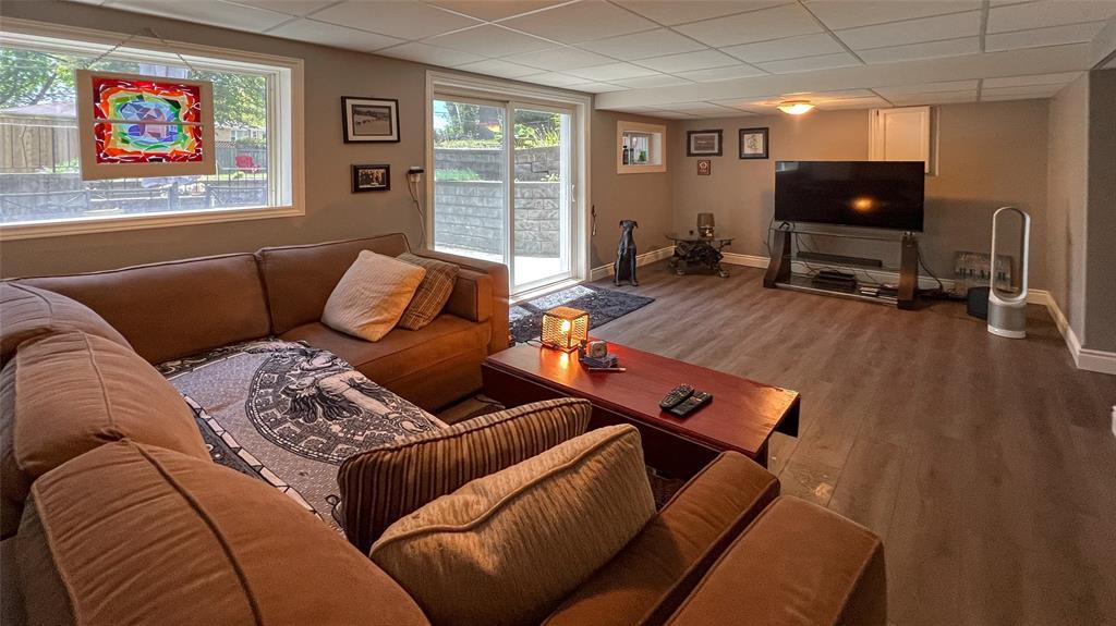 1275 Webster Drive, Sarnia, ON