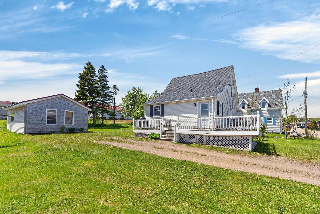 105 Riverside Drive, North Rustico, PE