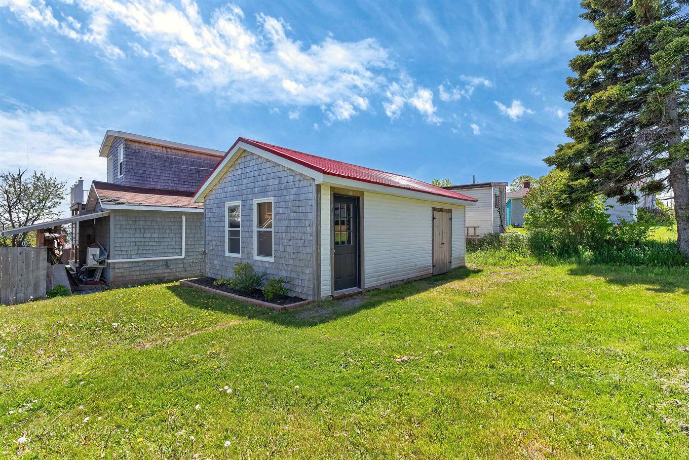 105 Riverside Drive, North Rustico, PE
