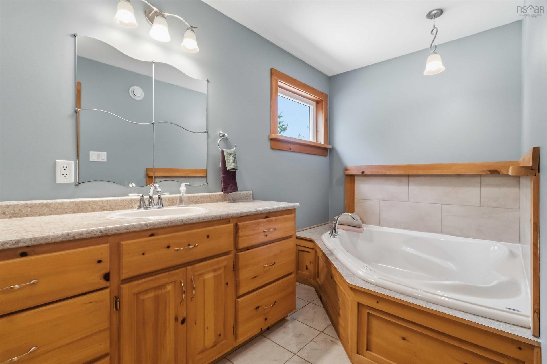 1053 Cornwall Road, Lower New Cornwall, NS