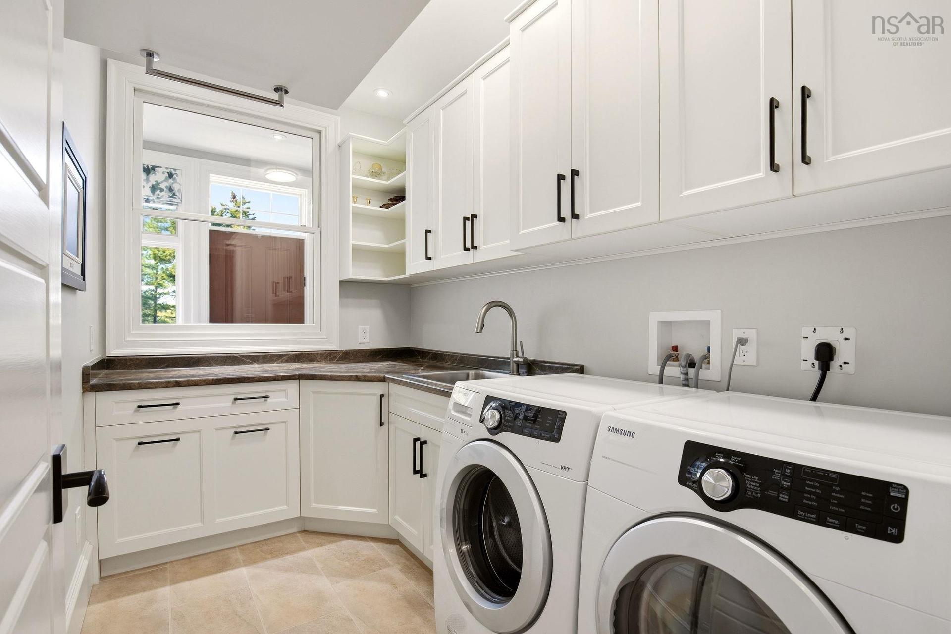 6 Mary Lane, Chester Basin, NS - Indoor Photo Showing Laundry Room