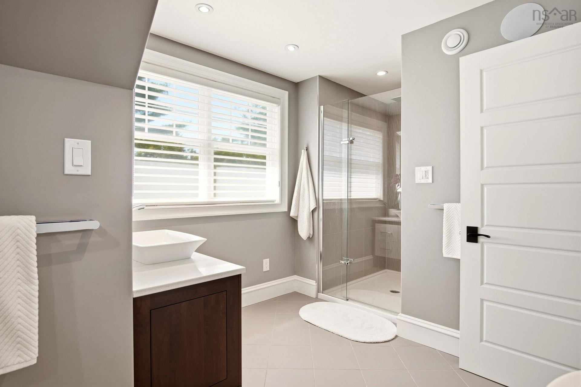 6 Mary Lane, Chester Basin, NS - Indoor Photo Showing Bathroom