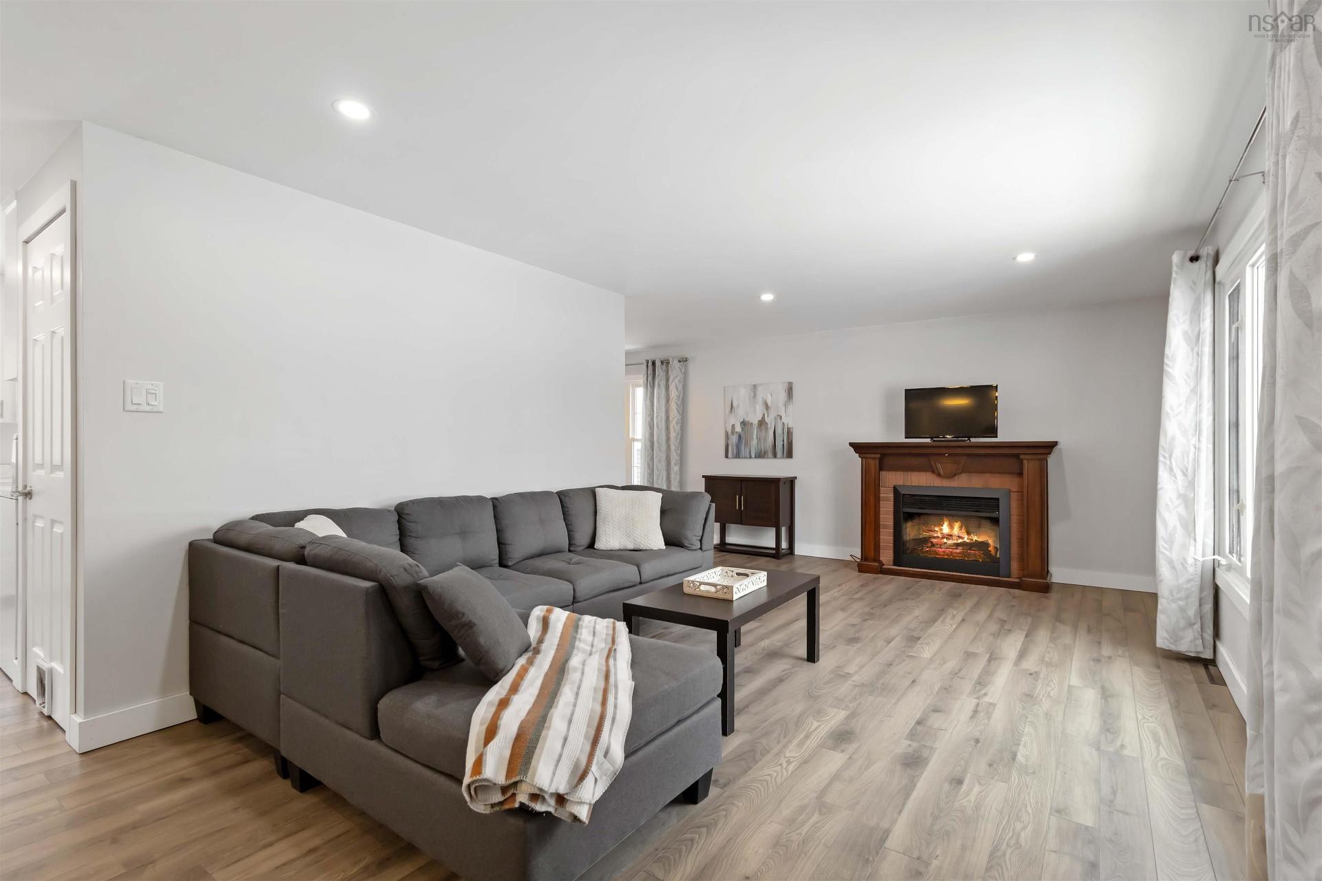 171 Centennial Avenue, Lunenburg, NS