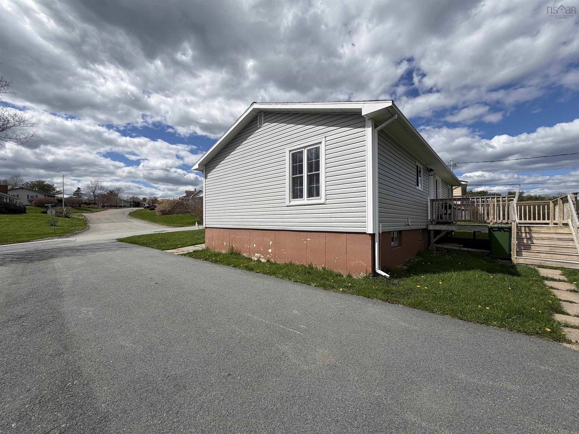 171 Centennial Avenue, Lunenburg, NS