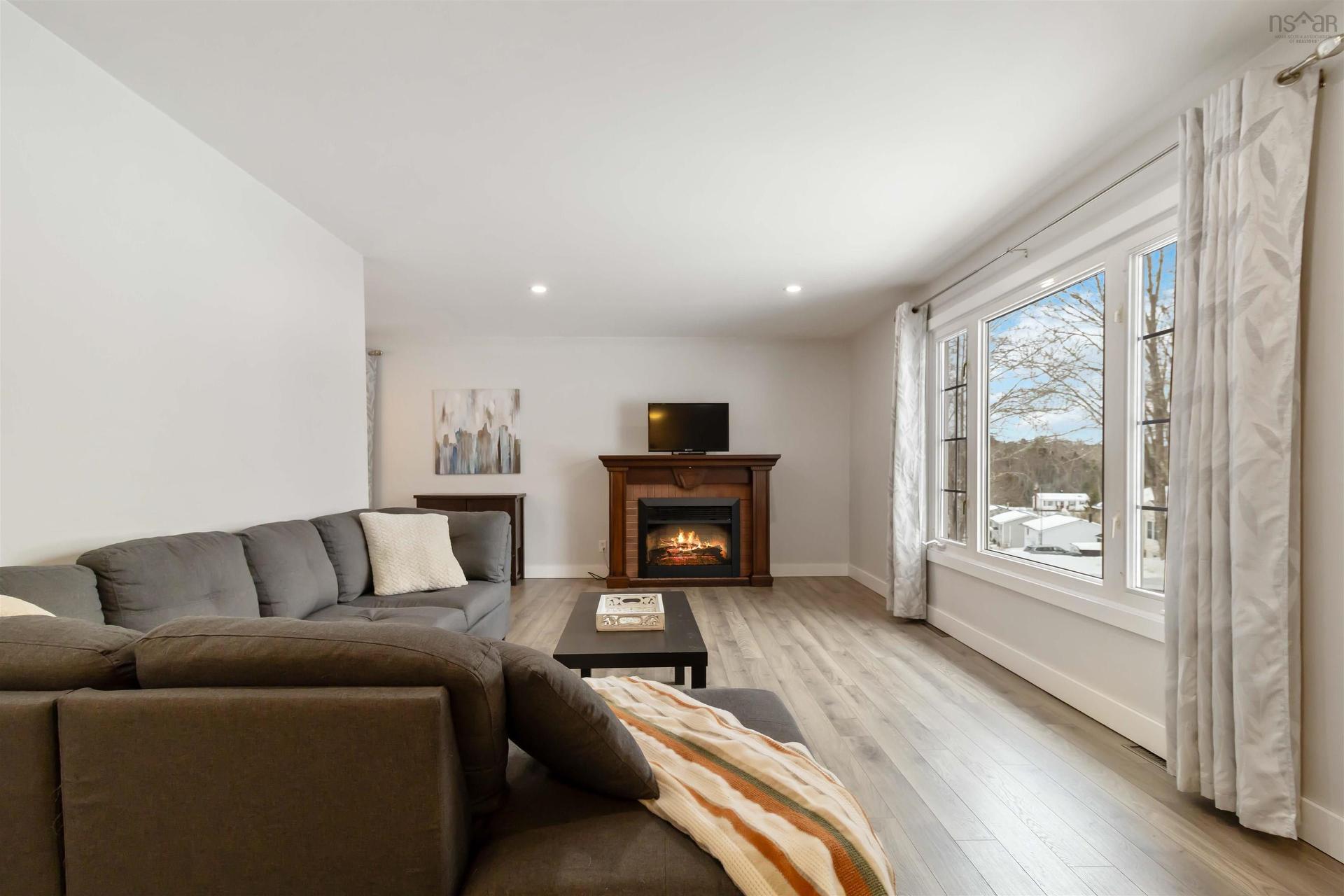171 Centennial Avenue, Lunenburg, NS
