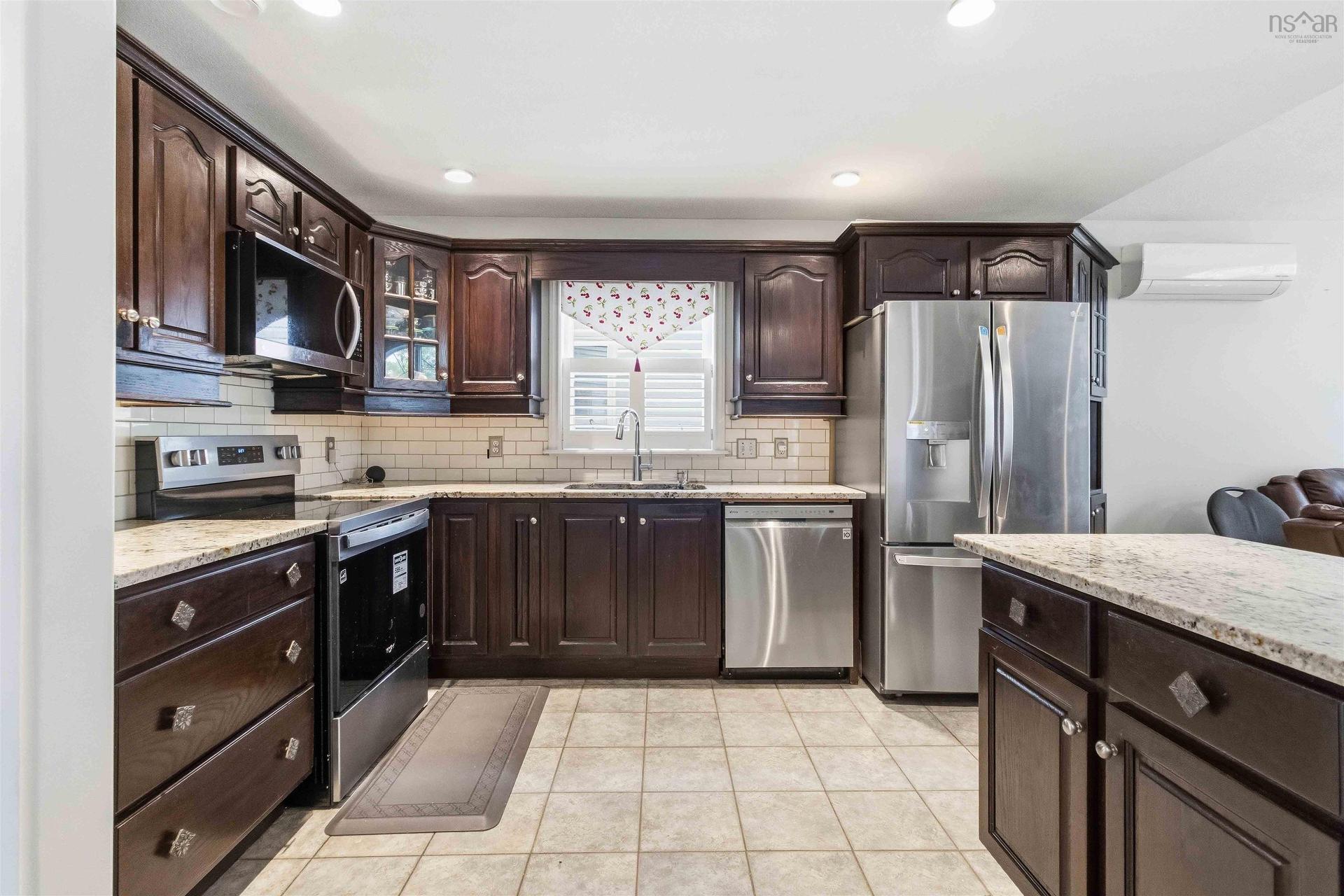36 Roxham Close, Clayton Park, NS